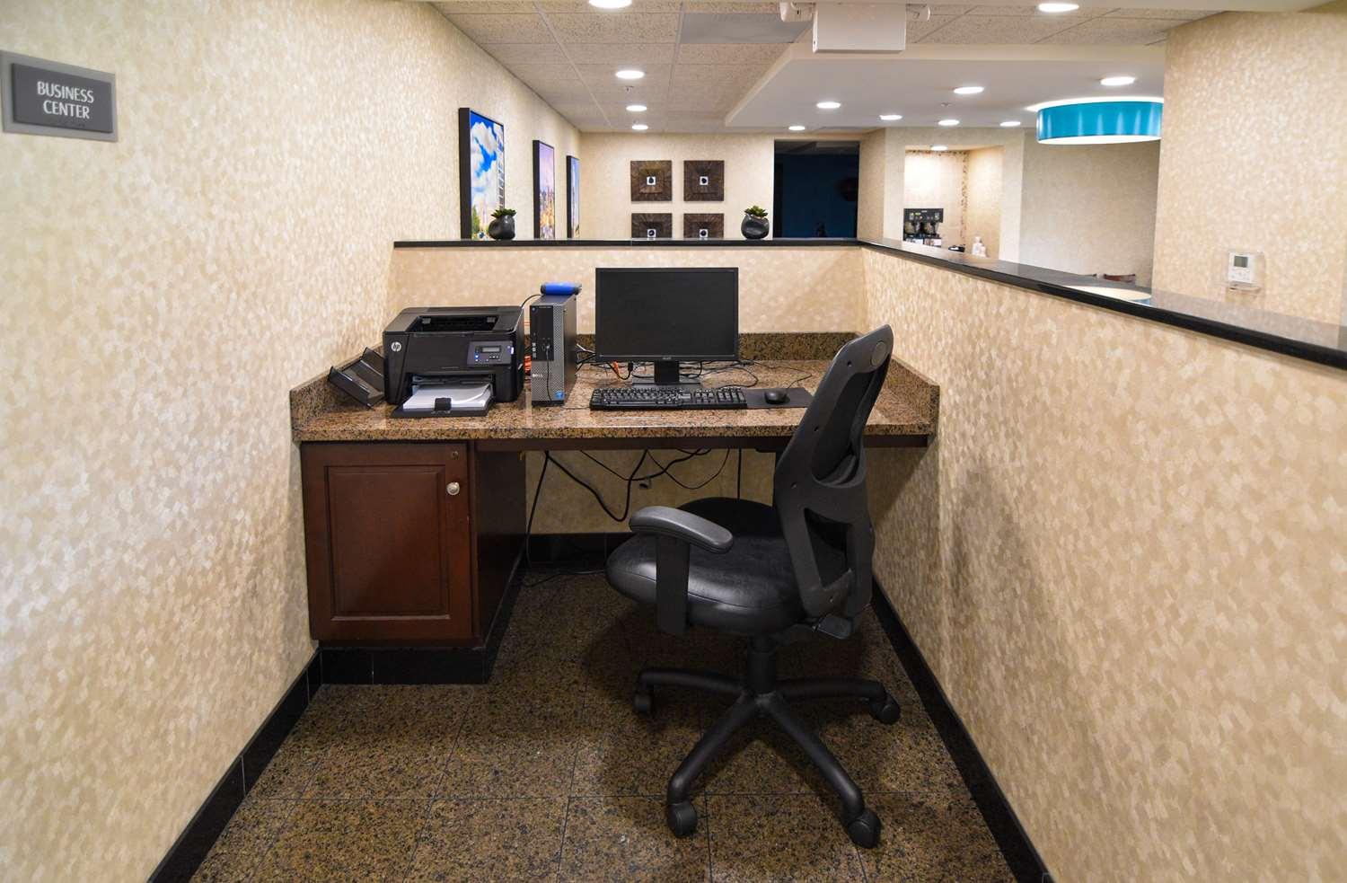 Best Western Plus Indianapolis North At Pyramids מראה חיצוני תמונה